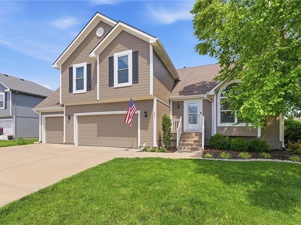 507 River Birch Road, Raymore, MO 64083