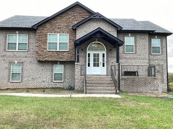 529 Cresthaven Ln , Clarksville, TN 37043