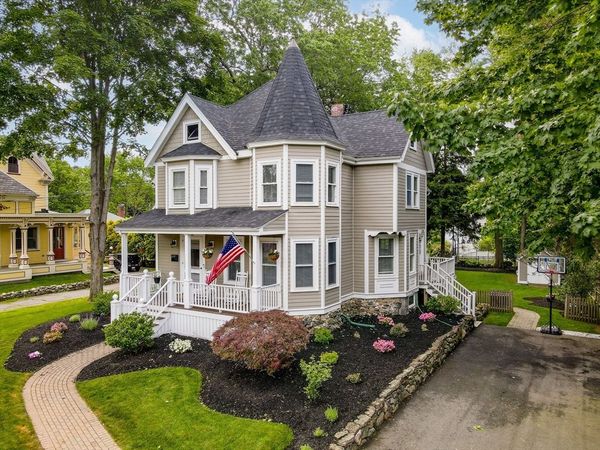 84 King Street, Reading, MA 01867