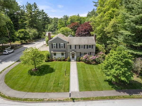 35 Marlyn Road, Medfield, MA 02052