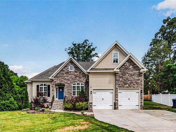 327 Trollinger Street , Randleman, NC 27317
