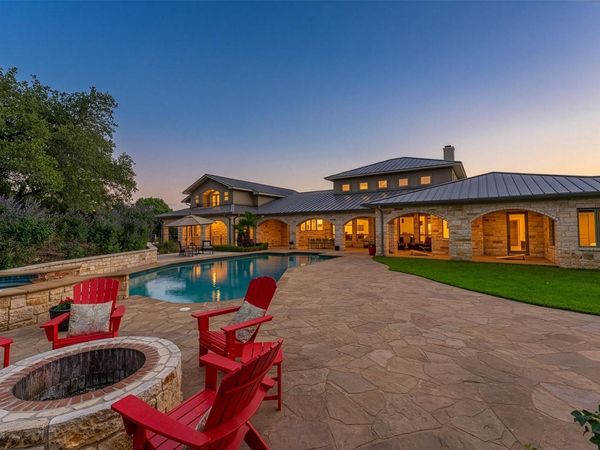 345 Leafdale TRL, Dripping Springs, TX 78620