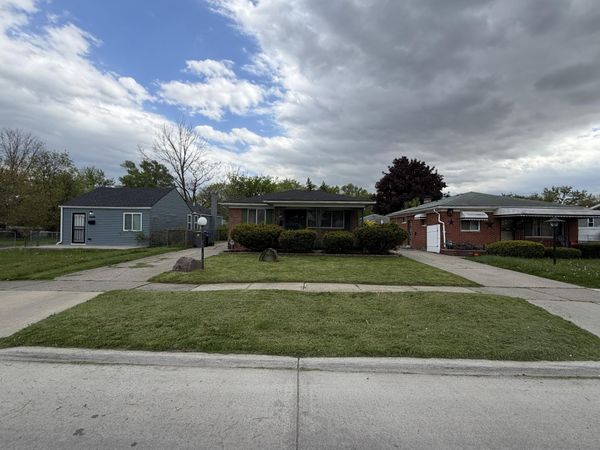 26703 Norfolk Street, Inkster, MI 48141