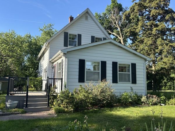 1615 W 15th Street , Davenport, IA 52804