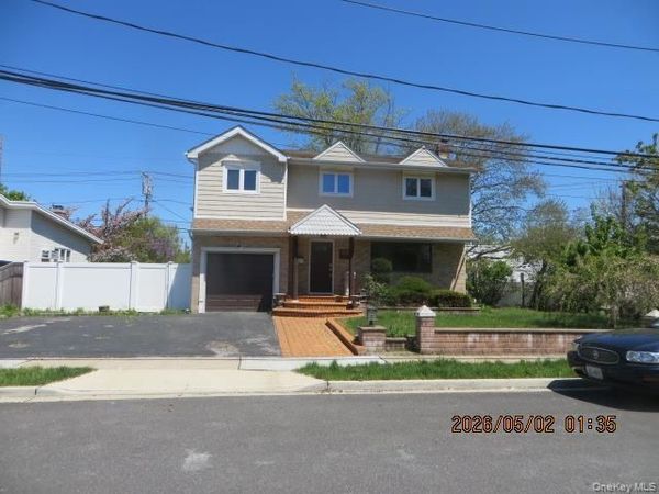 2449 Wallen Lane , North Bellmore, NY 11710