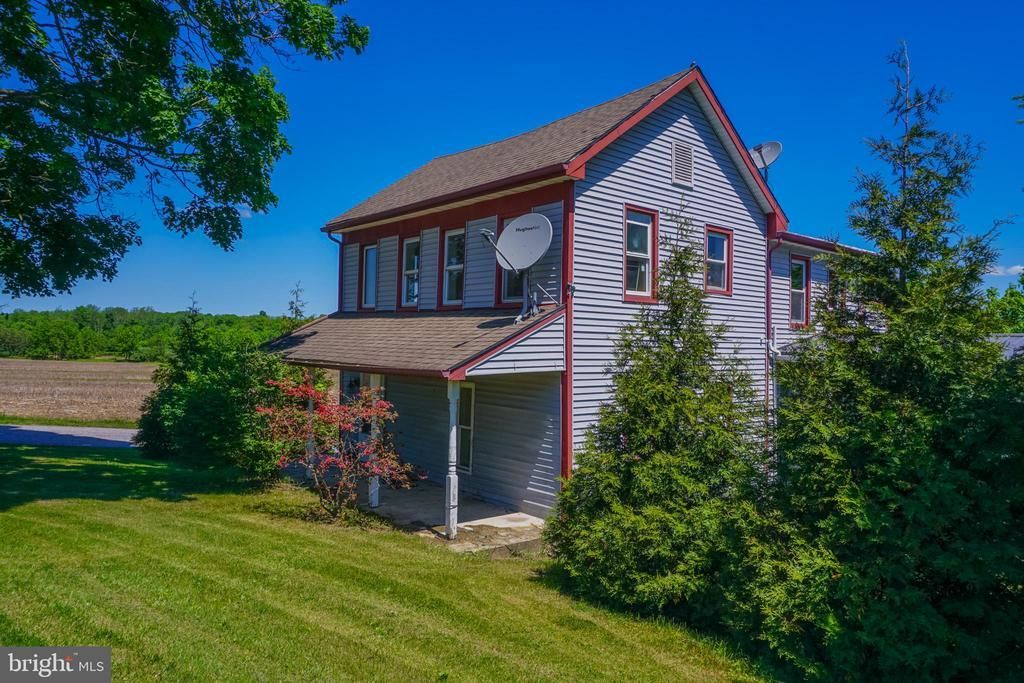 1303 SUNNYSIDE ROAD, SPRING GROVE, PA 17362