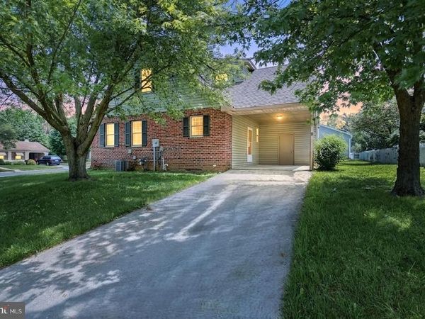 439 GRANT DRIVE, HANOVER, PA 17331