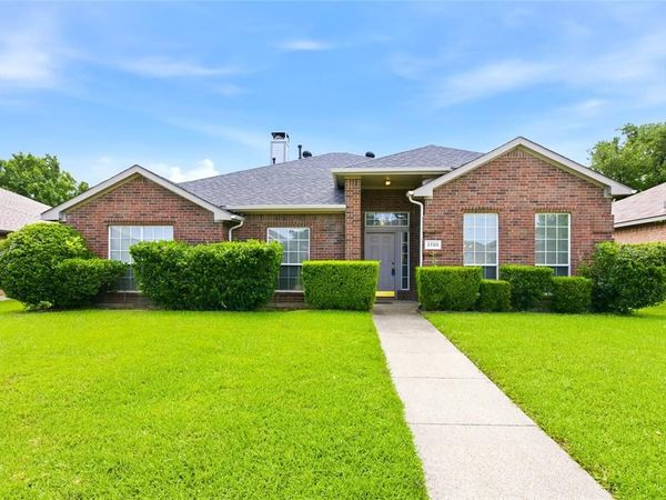 2720 Preston Creek, Mesquite, TX 75181