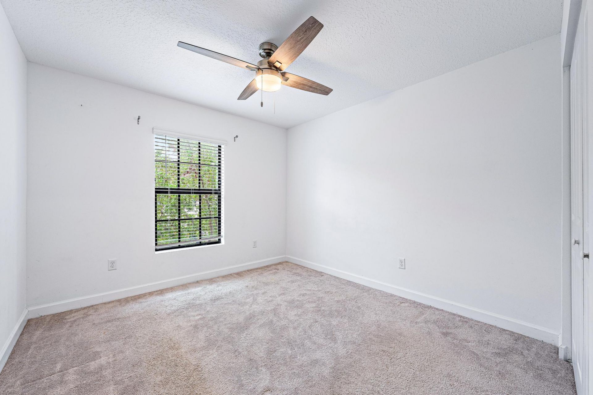 4407 Hemlock Drive, Riviera Beach, FL 33410 Photo