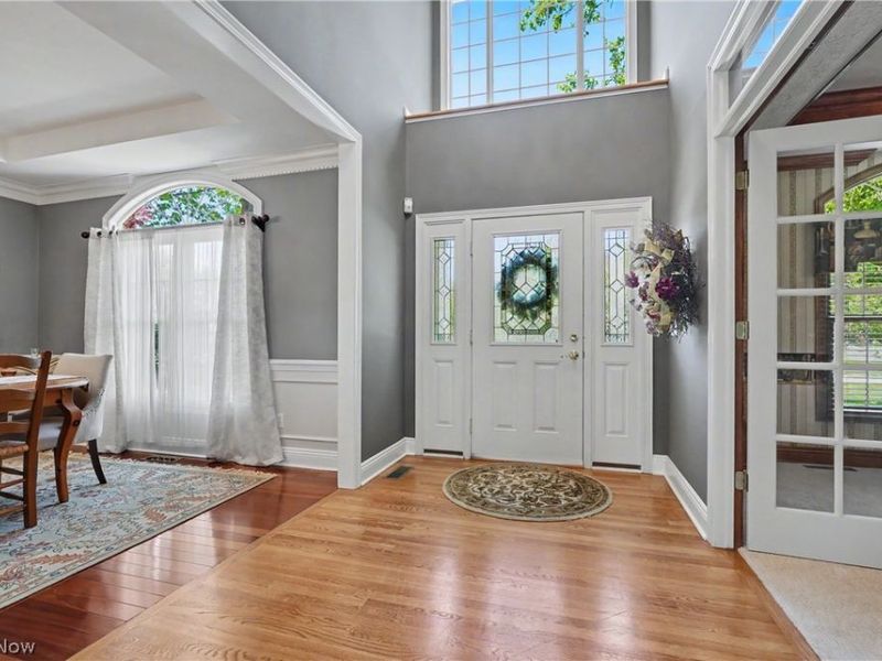 6165 Loch Lomond Court, Solon, OH 44139 Photo 3