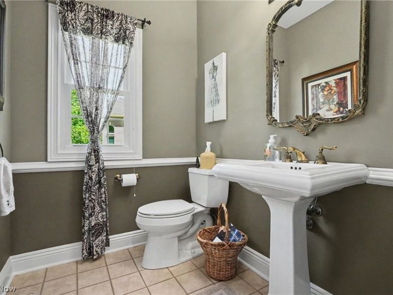 6165 Loch Lomond Court, Solon, OH 44139 Photo 8