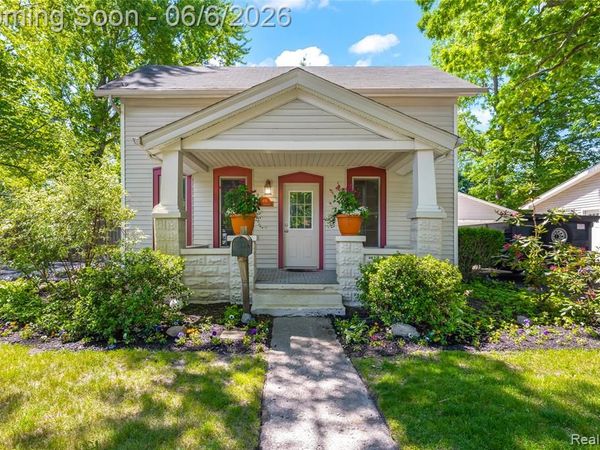 406 E Sherman Street, Holly Vlg, MI 48442