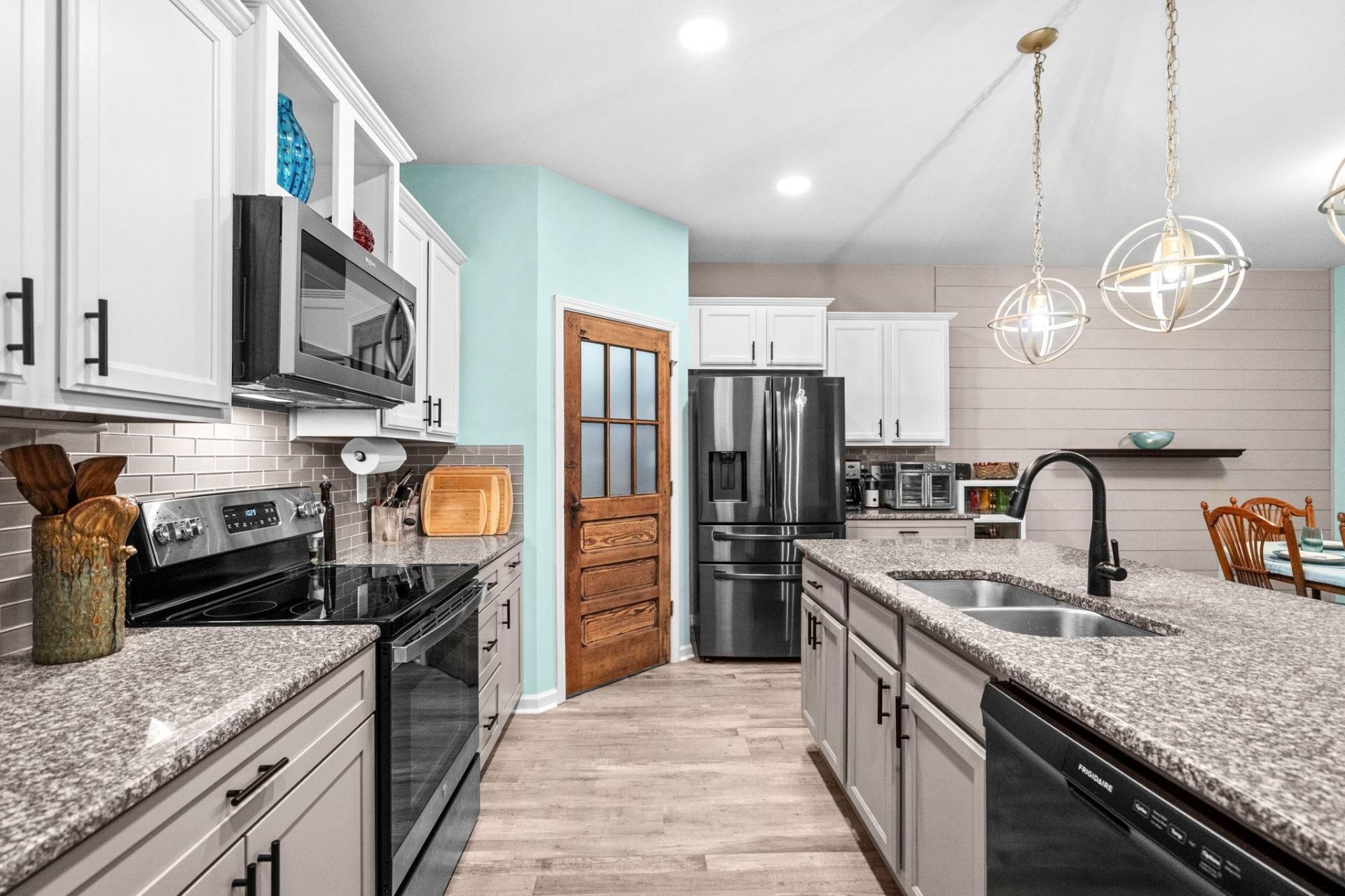 23 Parkglen Dr. Photo 21