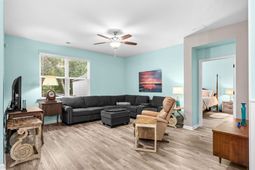 23 Parkglen Dr. photo 4