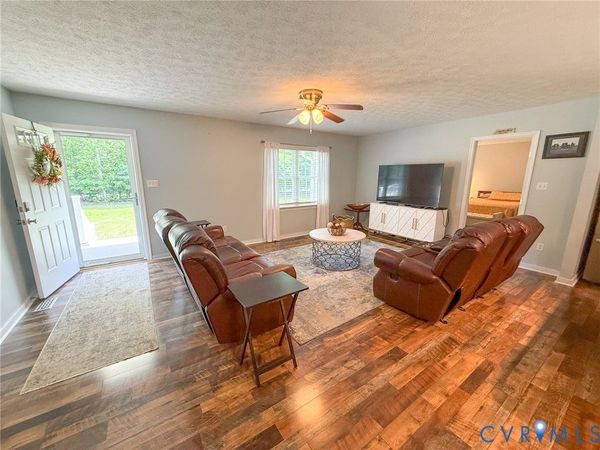 2293 Turkey Island Road , Crewe, VA 23930