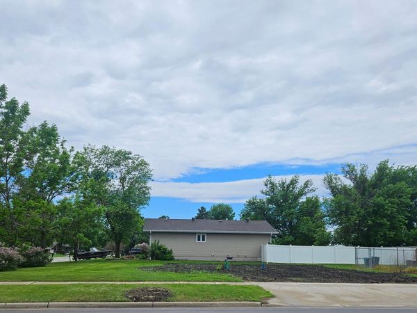 1801 4th Street N, Wahpeton, ND 58075