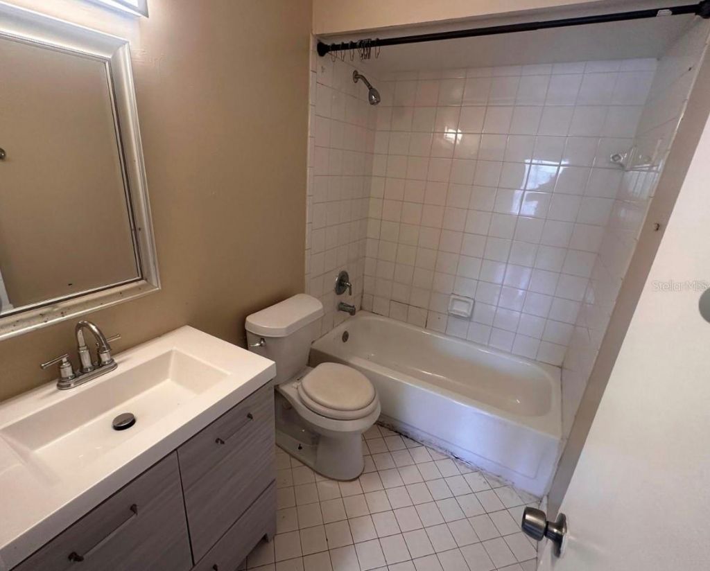 5213 Via Hacienda Circle , Unit 308, Orlando, FL 32839 Photo