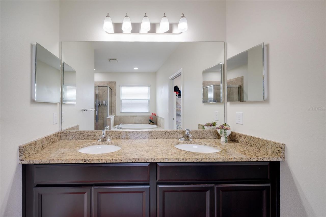 5815 Arbor Wood Court , Bradenton, FL 34203 Photo