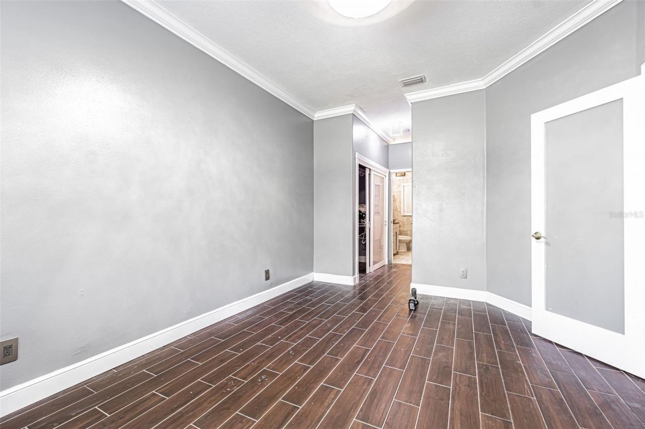 6400 46th Avenue N, Unit 3, Kenneth City, FL 33709 Photo