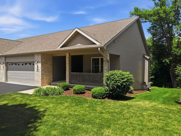 792 Brandon Wyley Drive, Unit 1, Dixon, IL 61021