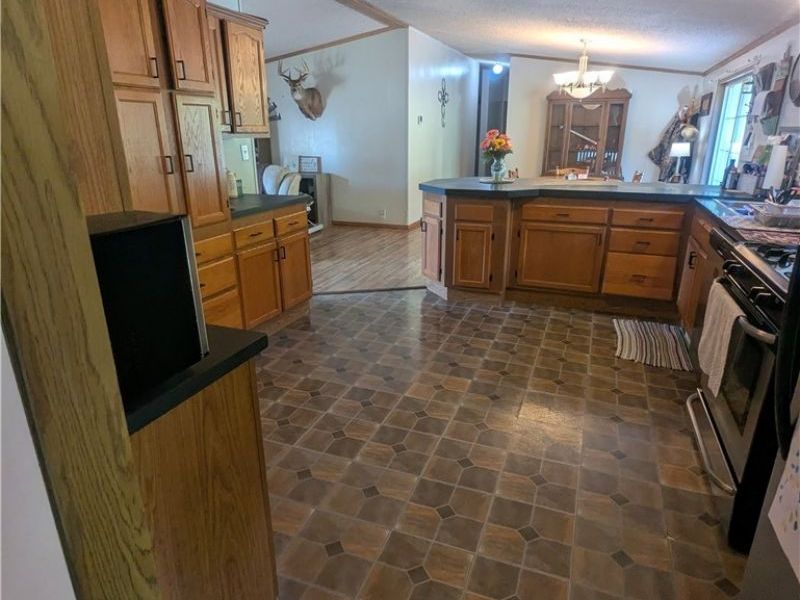17960 Raven Road, Salesville, OH 43778 Photo 8