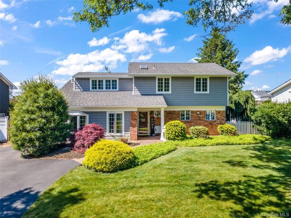 17 Glen Lane , Kings Park, NY 11754