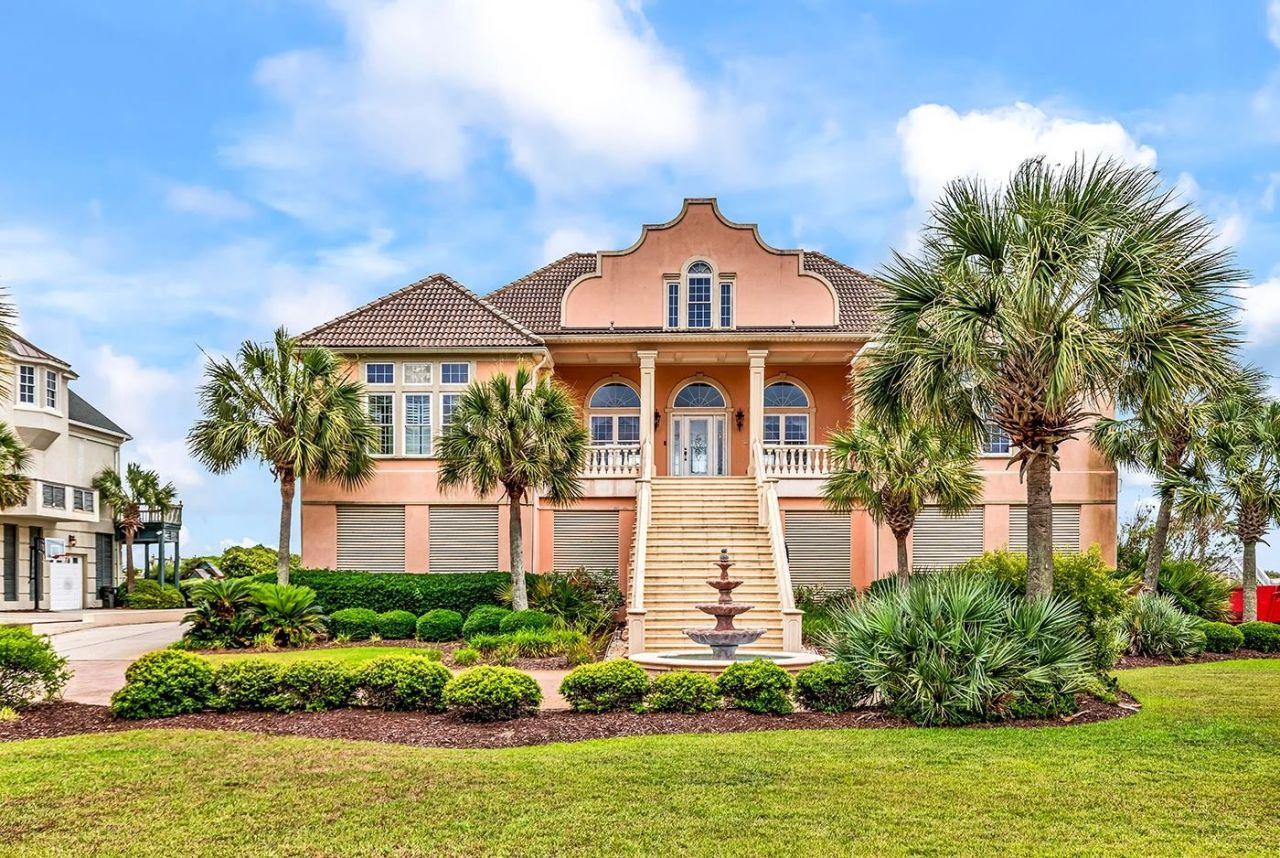 8708 N Ocean Blvd. , Myrtle Beach, SC 29572 Main Photo
