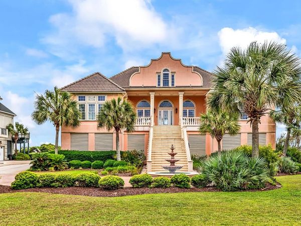 8708 N Ocean Blvd. , Myrtle Beach, SC 29572