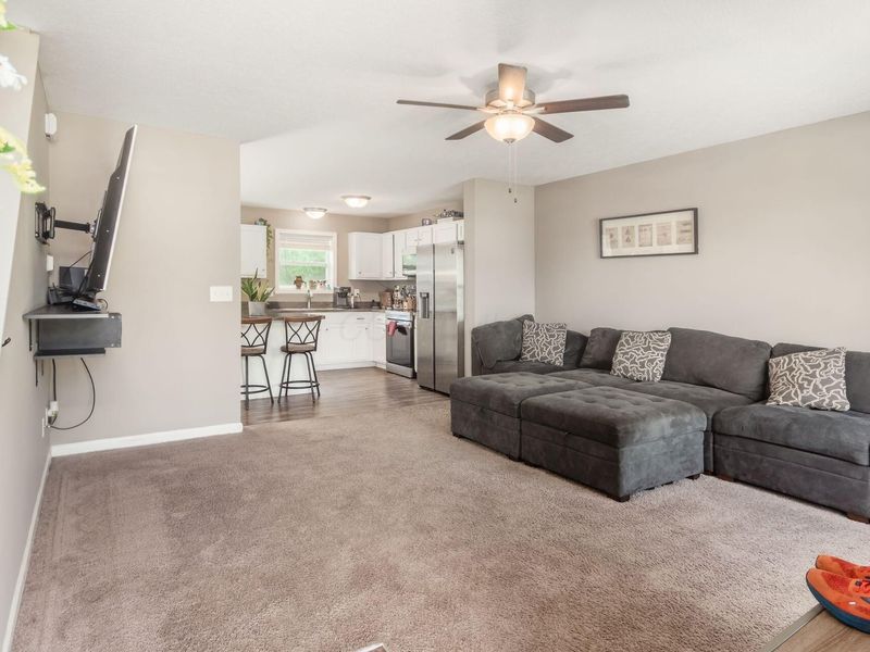 3465 Royal Hill Drive, Columbus, OH 43223 Photo 6