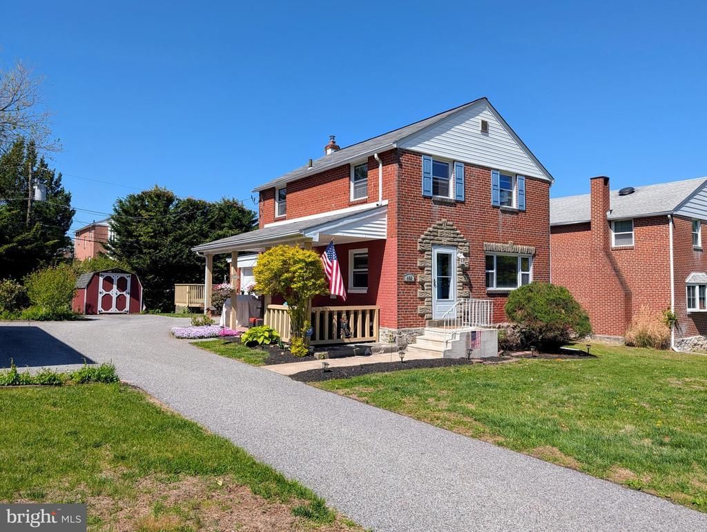 408 DALMAS AVENUE, GLENOLDEN, PA 19036