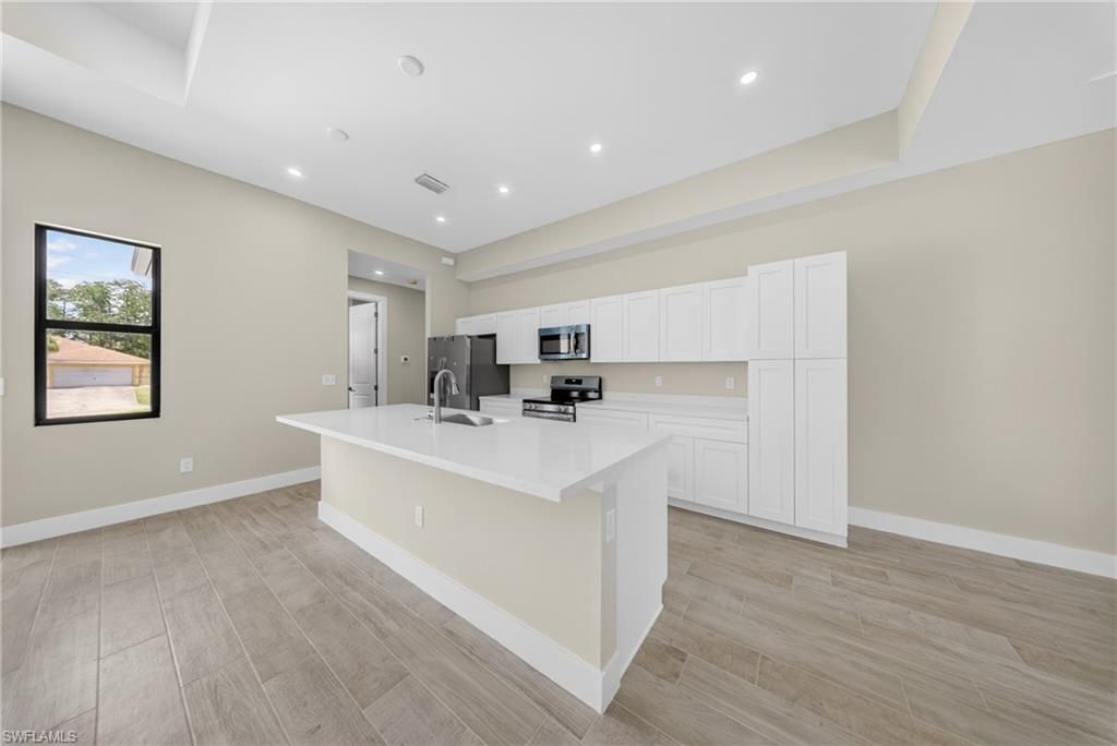 819 Moore Ave, Lehigh Acres, FL 33972 Photo