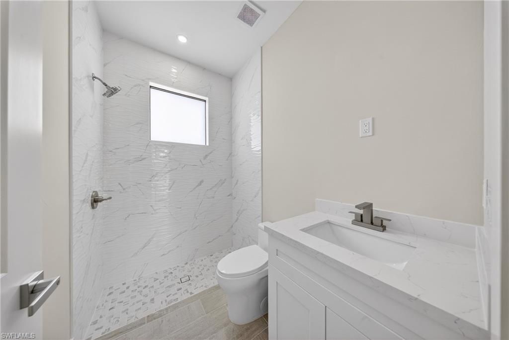 819 Moore Ave, Lehigh Acres, FL 33972 Photo