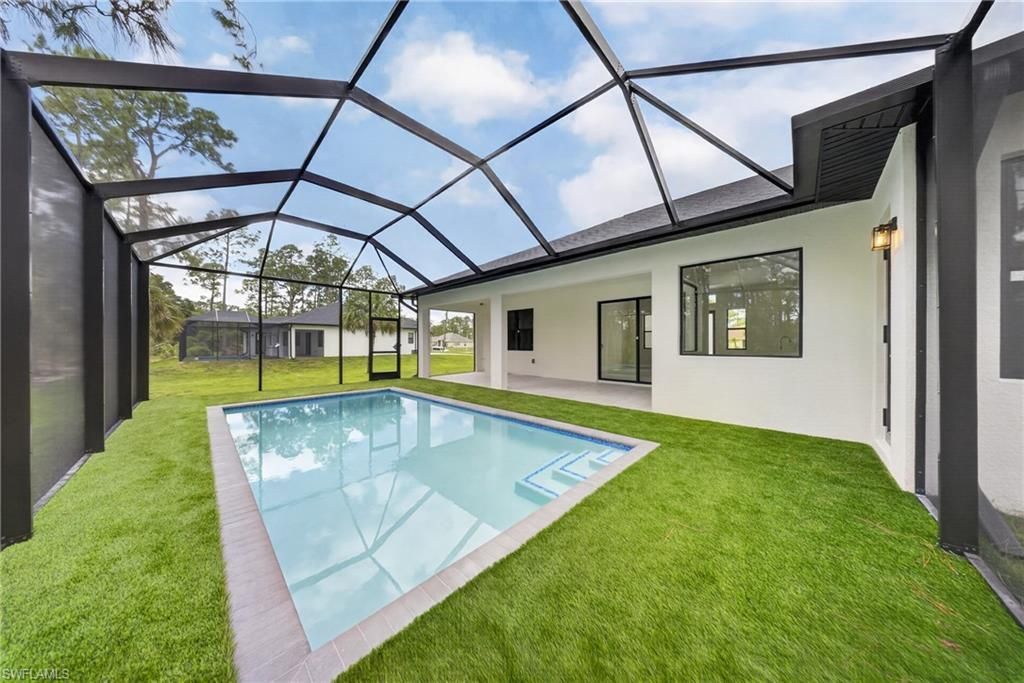 819 Moore Ave, Lehigh Acres, FL 33972 Photo