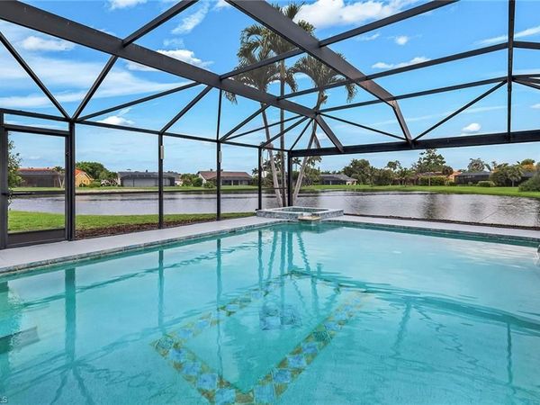 28820 Trenton CT, BONITA SPRINGS, FL 34134