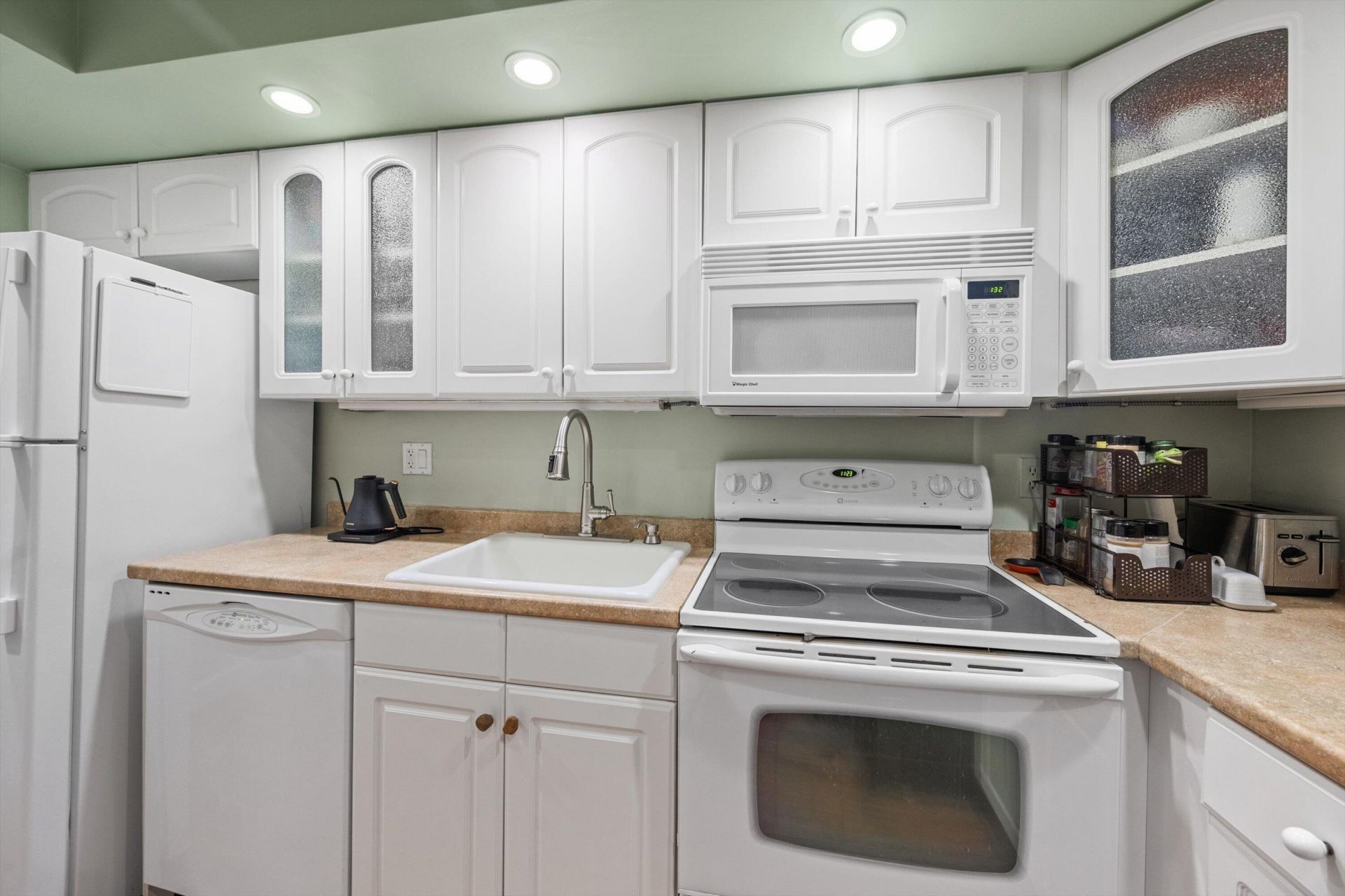 505 Spencer Drive, Unit 309, West Palm Beach, FL 33409 Photo