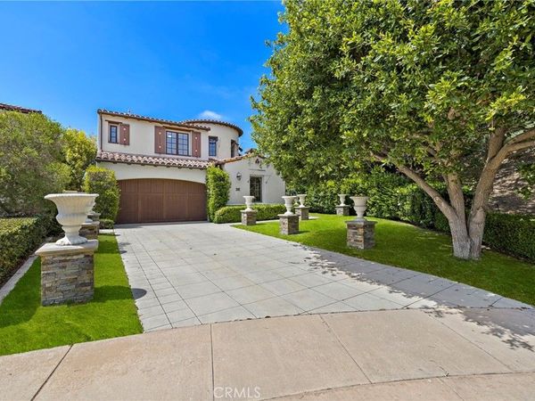 28 Sandy Cv , Newport Coast, CA 92657
