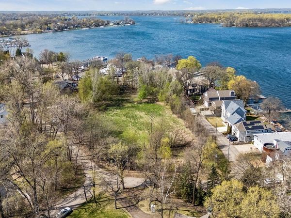 185 Lakeview Avenue , Excelsior, MN 55331