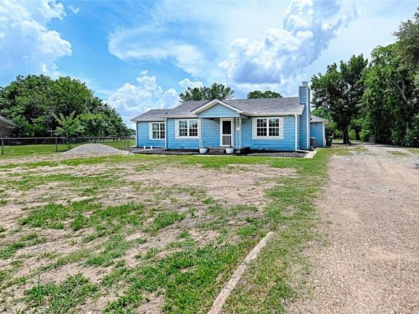 2619 E Seagoville Road, Seagoville, TX 75159