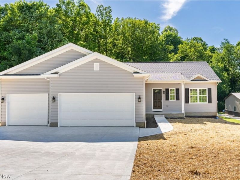 10694 Welton Road NE, Bolivar, OH 44612 Photo 2