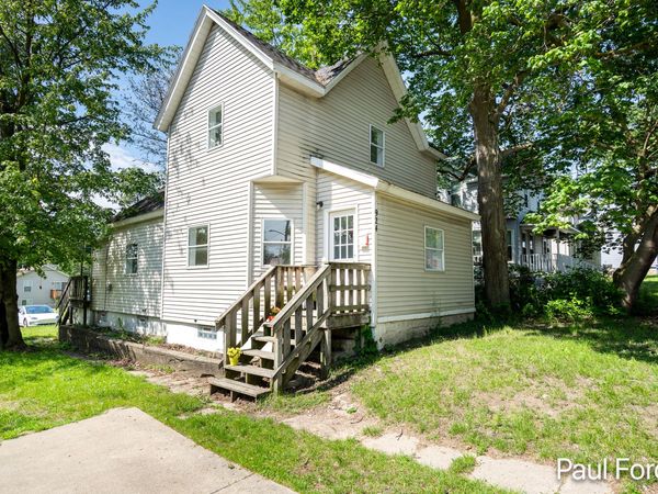 924 Hall Street SE, Grand Rapids, MI 49507