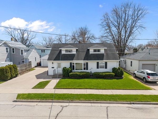 241 SUNSET DRIVE, Menasha, WI 54952