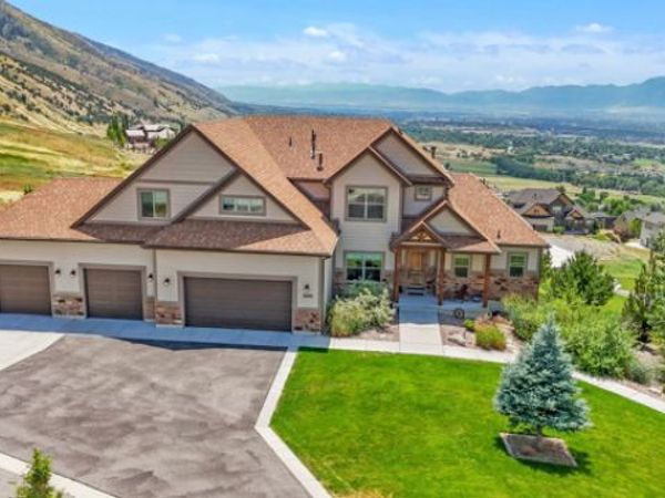 2330 E MEADOW LARK LN N, North Logan, UT 84341