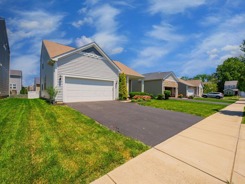 5922 Ballydugan Drive, Galloway, OH 43119 Photo 2