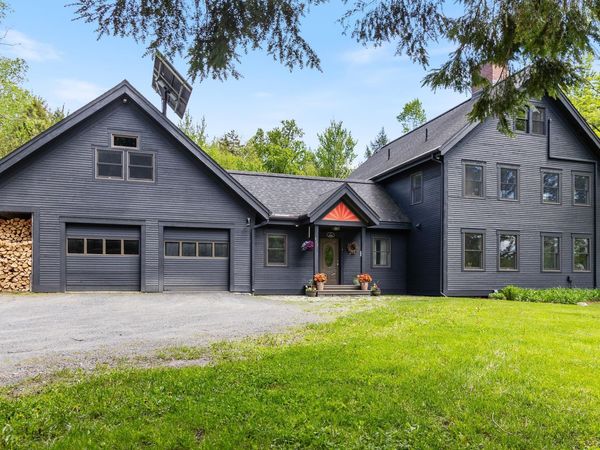 462 Solar Way Drive, Hyde Park, VT 05655