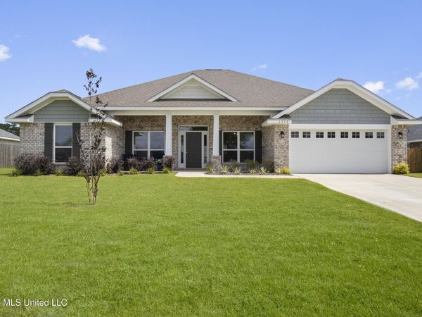 6210 Diamond Lane, Biloxi, MS 39532