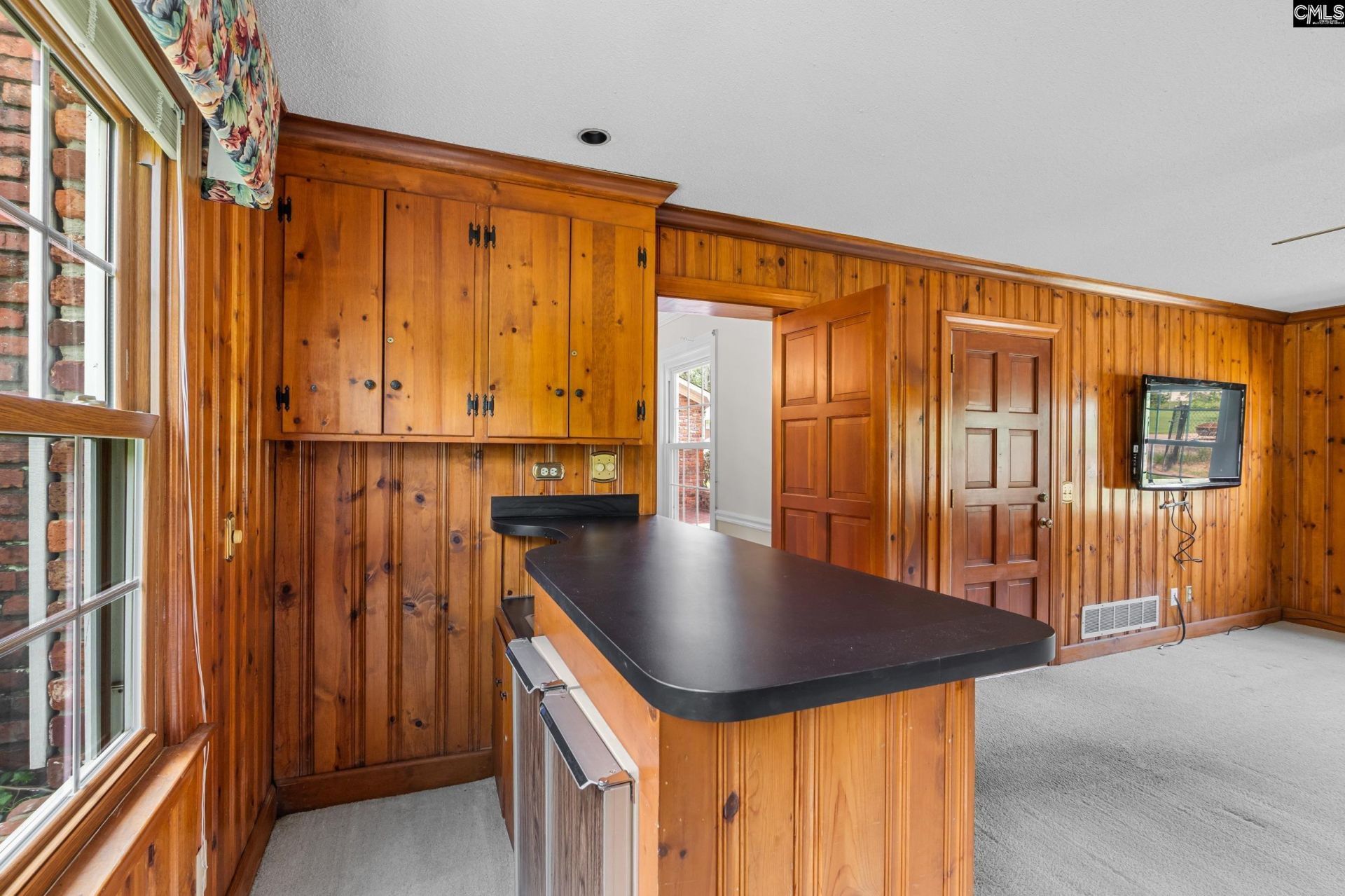 201 Sandhurst Road  Photo 10