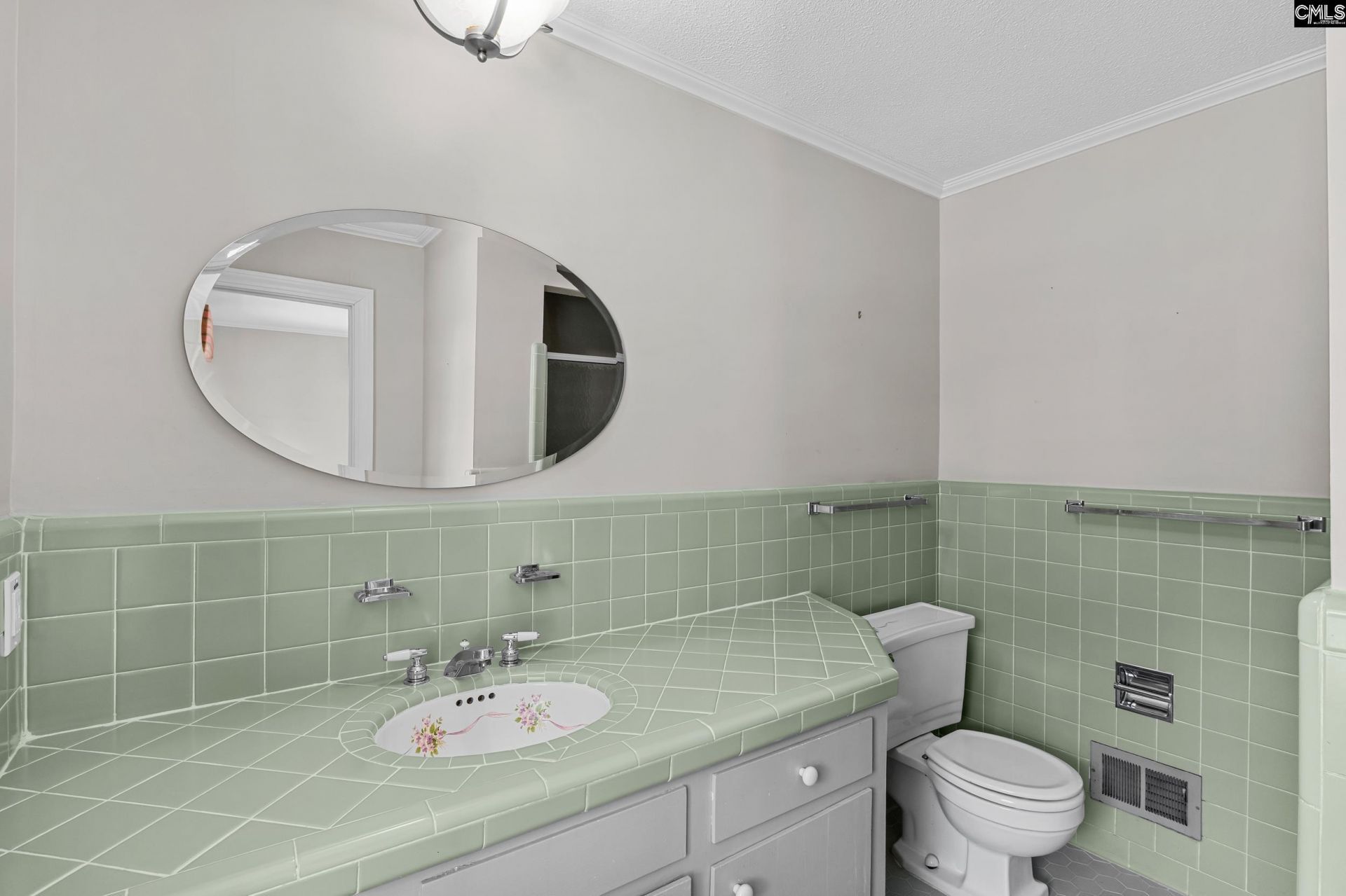 201 Sandhurst Road  Photo 24