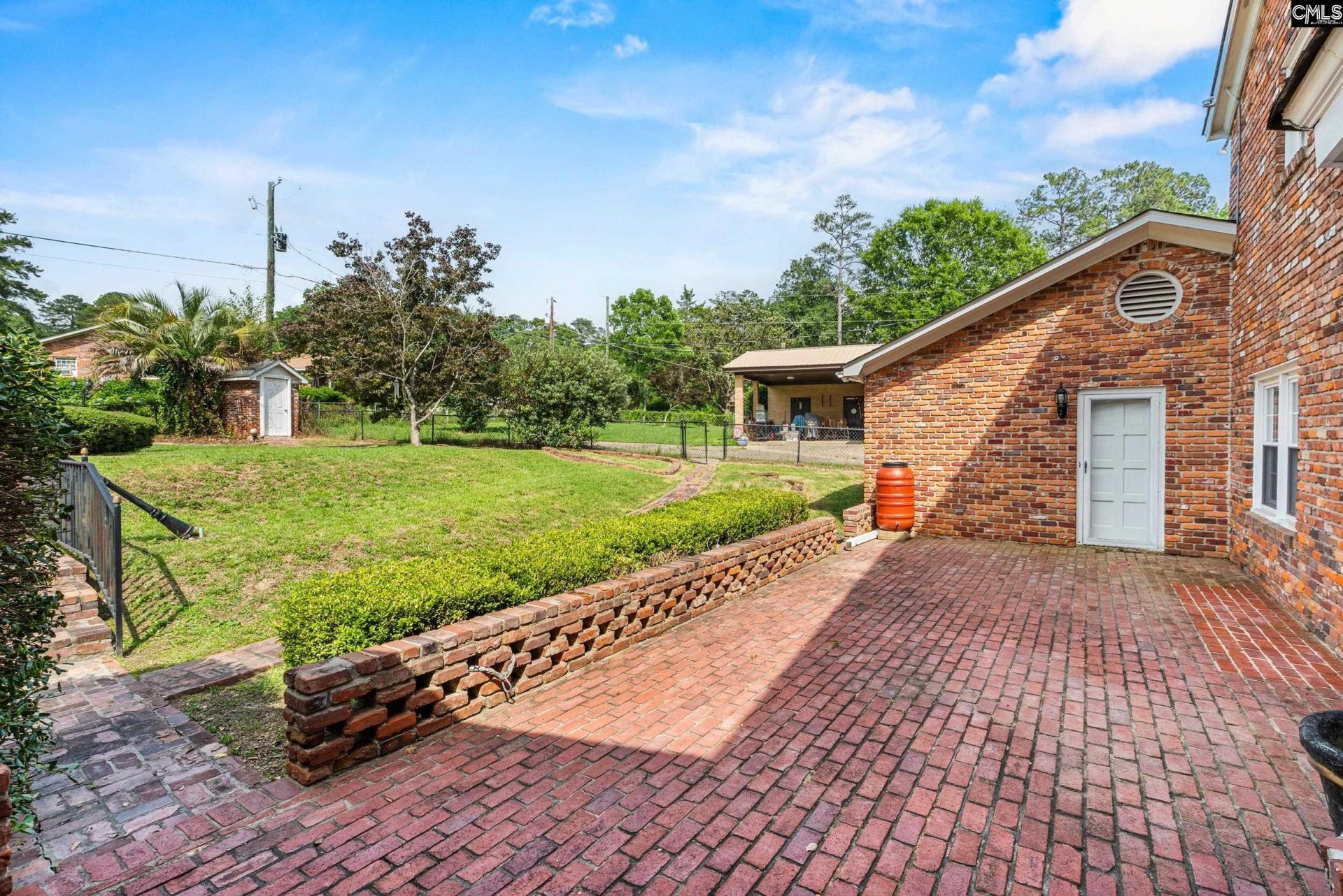201 Sandhurst Road  Photo 34