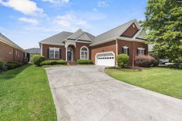 137 Royal Lythan Drive  photo 4
