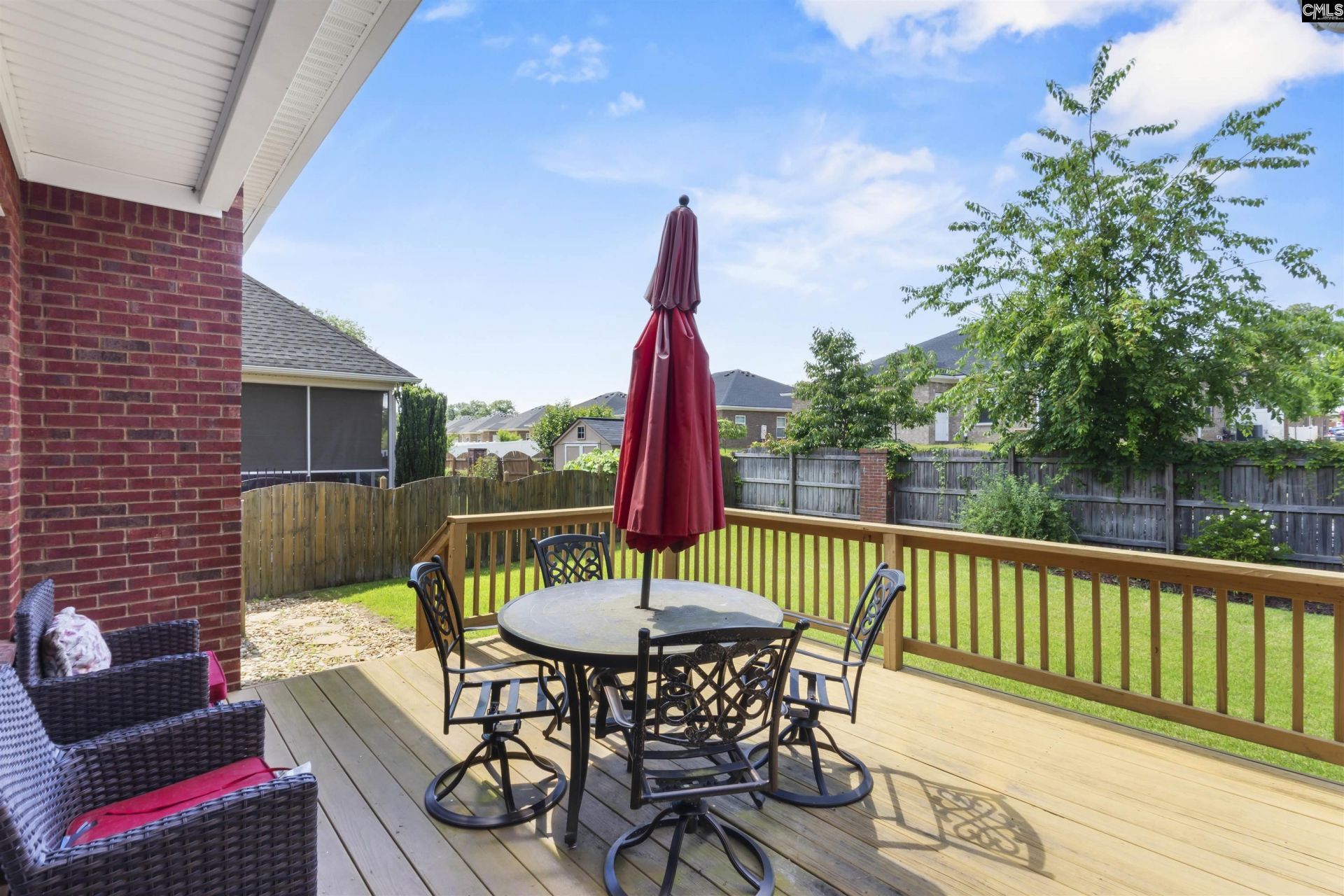 137 Royal Lythan Drive  Photo 34